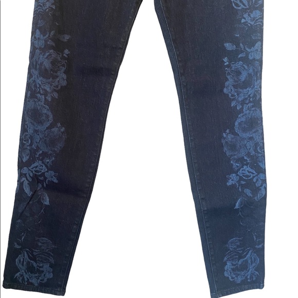 J Brand Super Skinny Mid-Rise Jeans - Picture 5 of 13